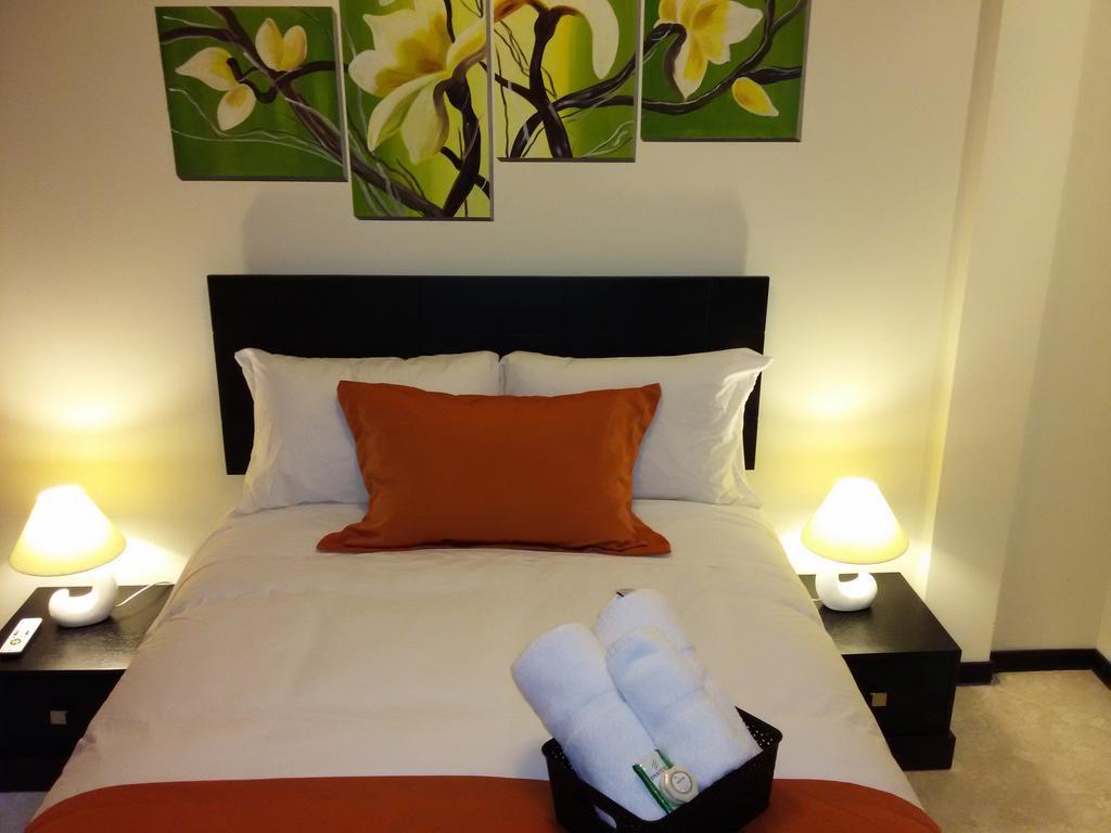 Hotel Las Mercedes Airport-Quito Tababela Room photo