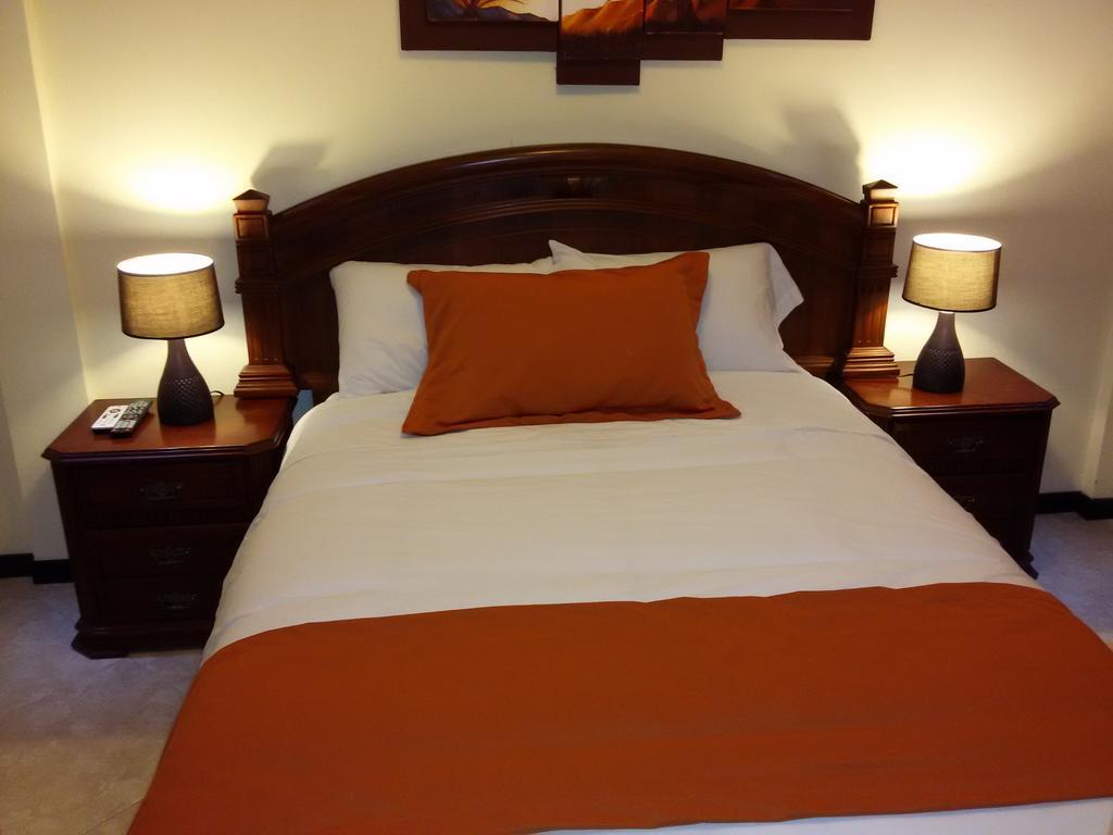 Hotel Las Mercedes Airport-Quito Tababela Room photo