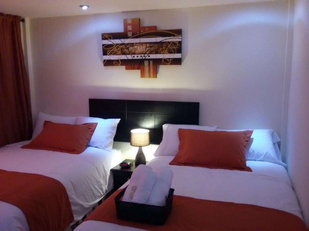 Hotel Las Mercedes Airport-Quito Tababela Room photo