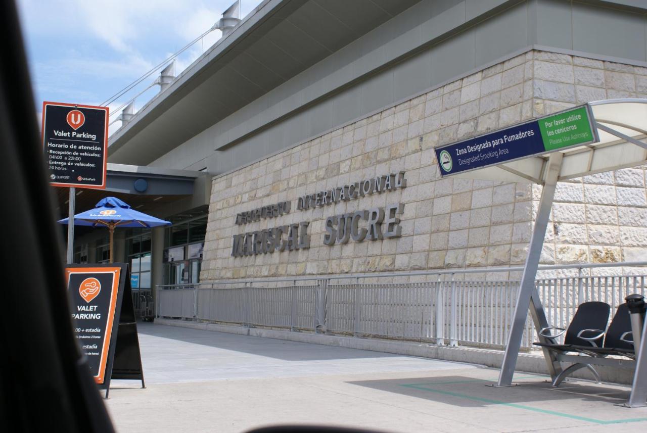 Hotel Las Mercedes Airport-Quito Tababela Exterior photo